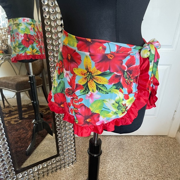 Sexy Skirt - Picture 1 of 5